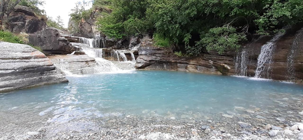 Location Vacances Saint Michel De Maurienne "Le Dahu" Appartamento Esterno foto